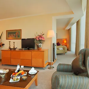 Wyndham Grand Ozdilek Thermal & 5* İzmir